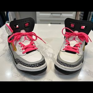 Jordan Spizike hyper pink